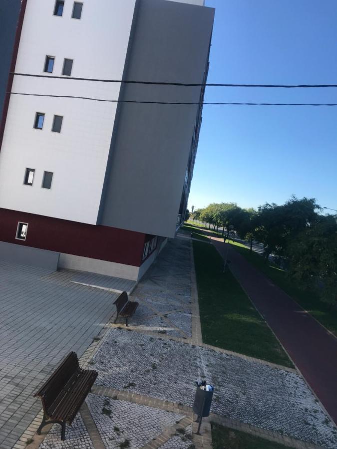 Modern Double Room With Private Balcony Montijo Exteriör bild