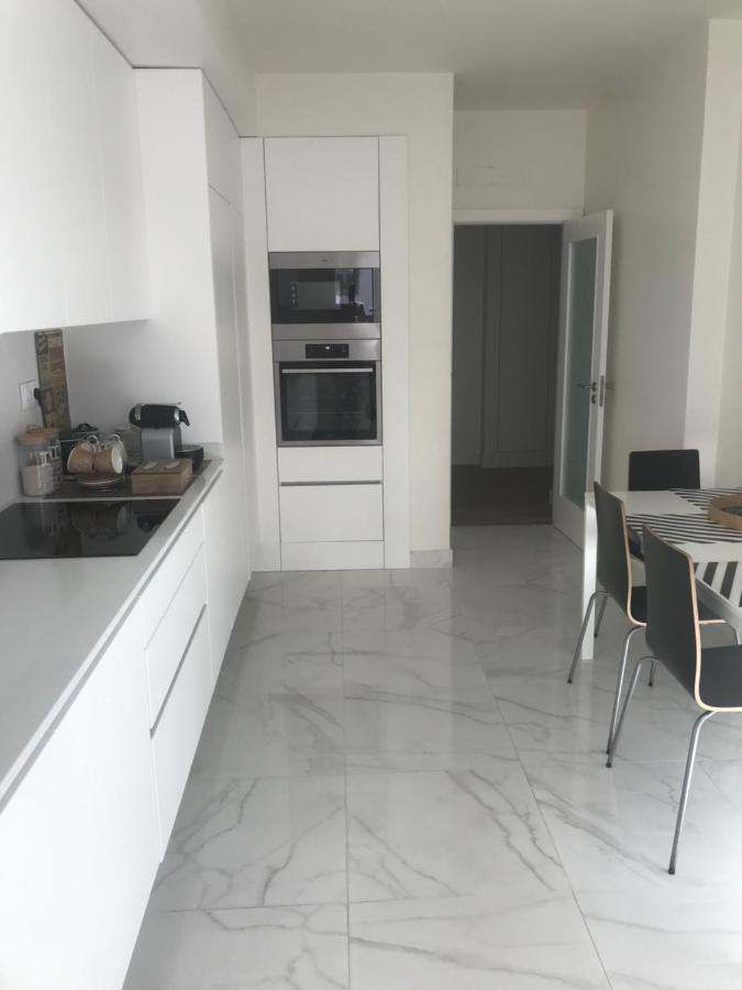Modern Double Room With Private Balcony Montijo Exteriör bild