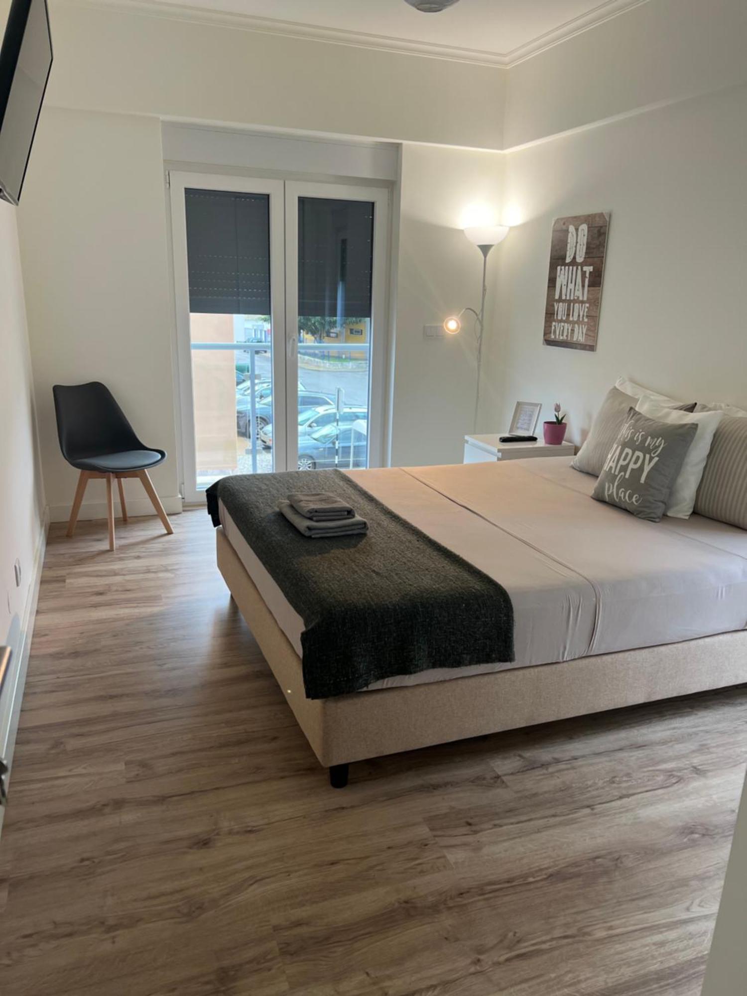 Modern Double Room With Private Balcony Montijo Exteriör bild