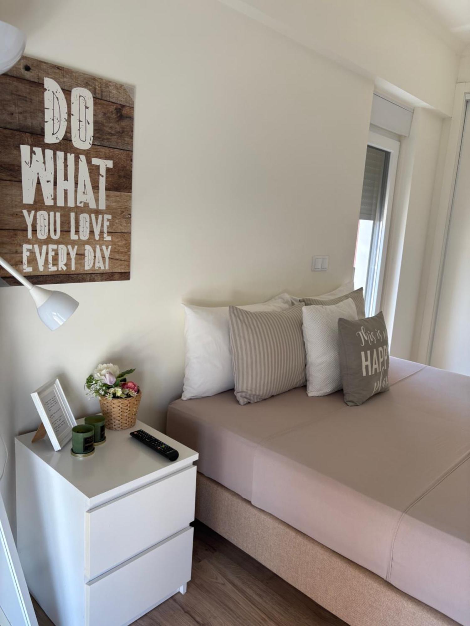 Modern Double Room With Private Balcony Montijo Exteriör bild